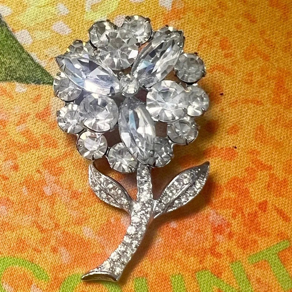 Vtg Juliana D&E Clear Crystal Rhinestone Paved Sparkling Flower Brooch Pin 2.75”